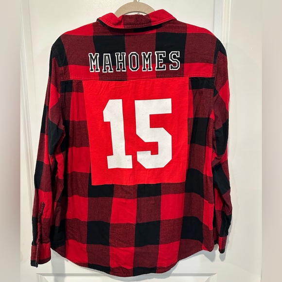 Kansas City Chiefs FOOTBALL Upcycled flannel shirt XL Patrick Mahomes 15 - Picture 1 of 4